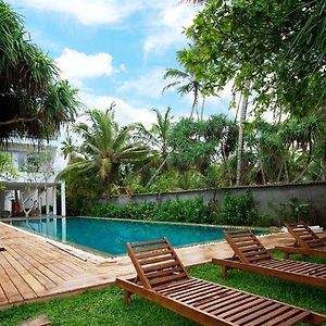 Roman Beach Hotel